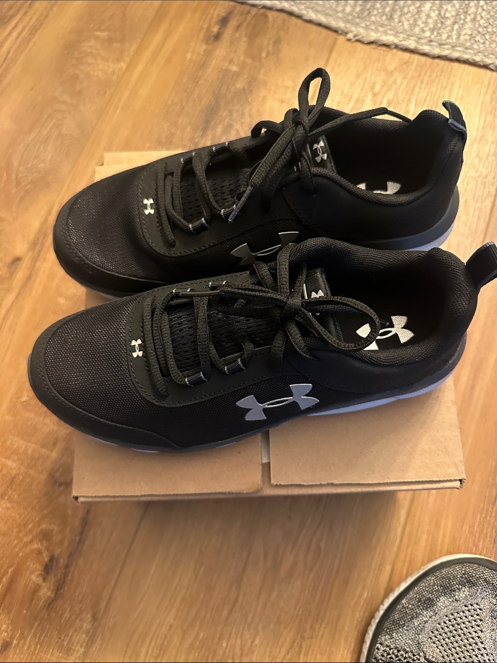 Under Armour Men's Black and White Athletic Sneakers